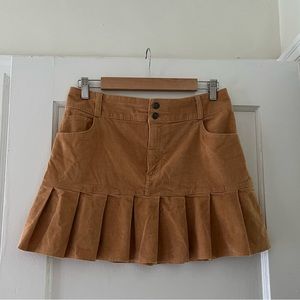 Hollister corduroy pleated mini skirt!